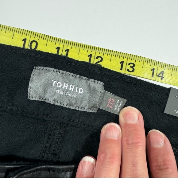 Torrid Perfect Skinny Faux Leather Mid Rise Pant Black - Picture 4 of 9